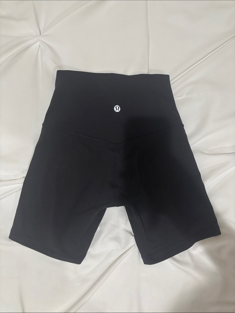 Lululemon size 2 black align high-rise short - Picture 2 of 3